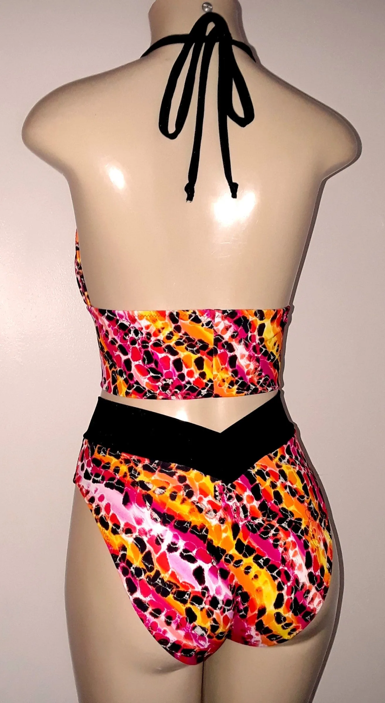 Short Torso Tankini Top and Crisscross Waistband High Waist Bikini Bottom