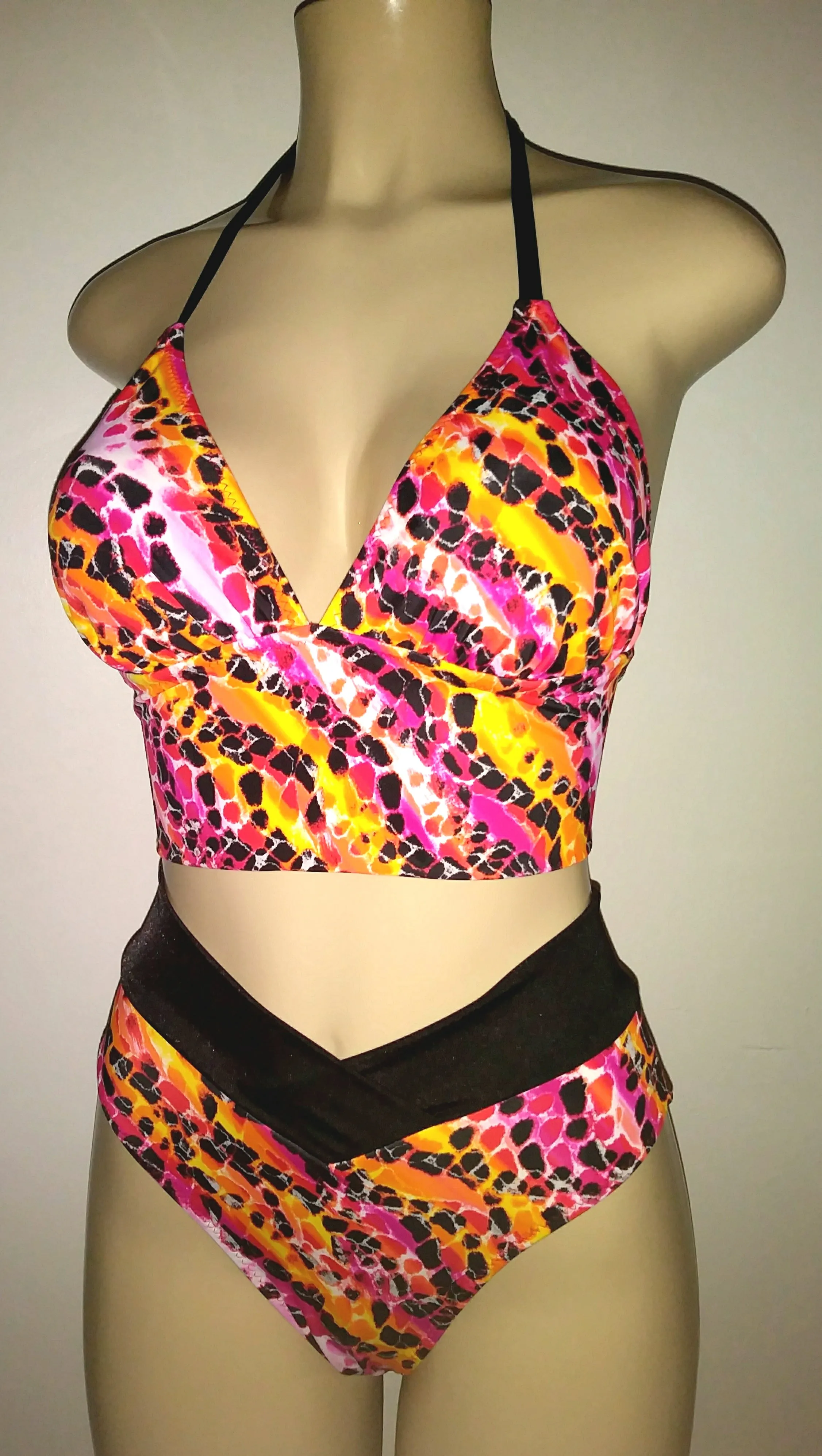 Short Torso Tankini Top and Crisscross Waistband High Waist Bikini Bottom