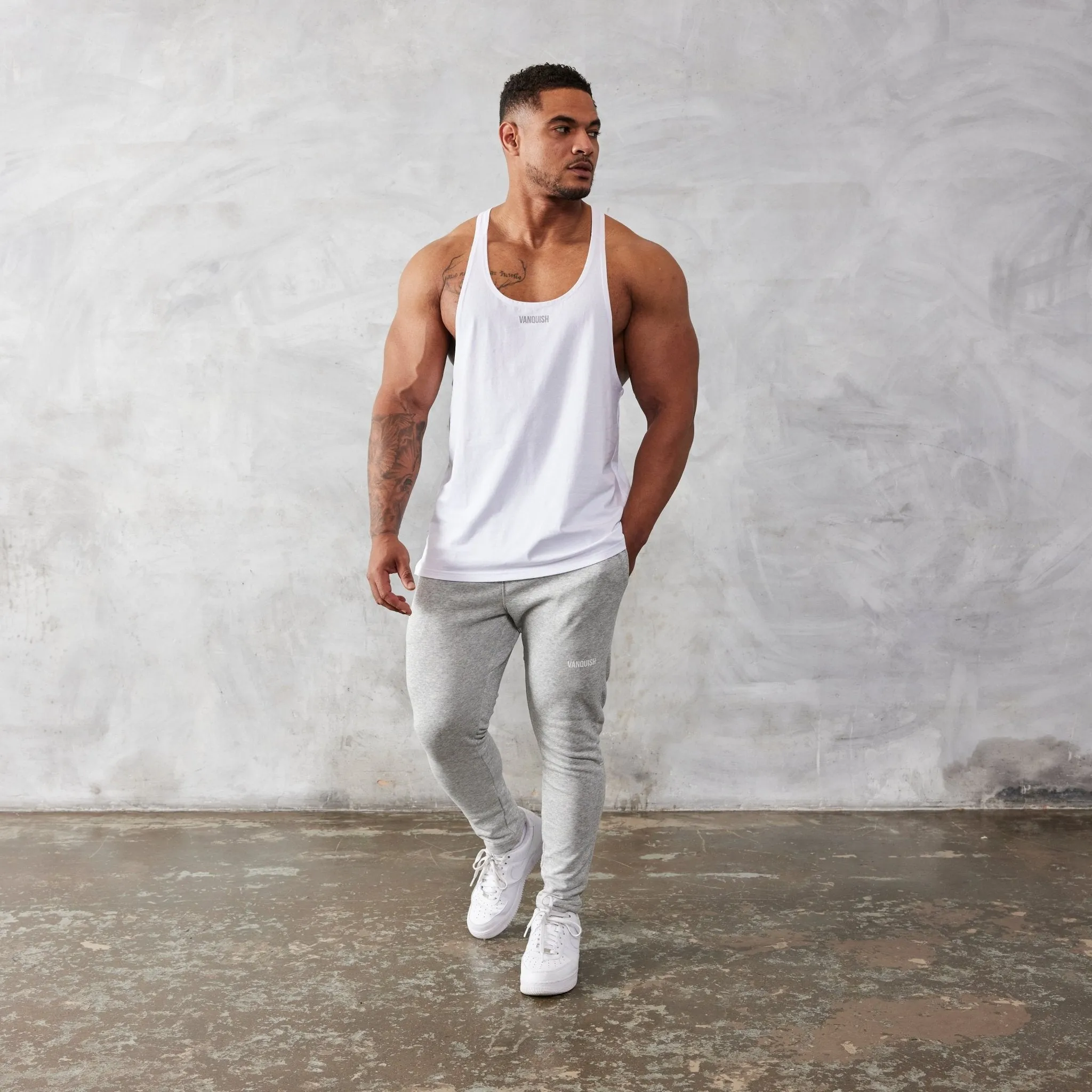 Vanquish Essential White Regular Fit Stringer Vest